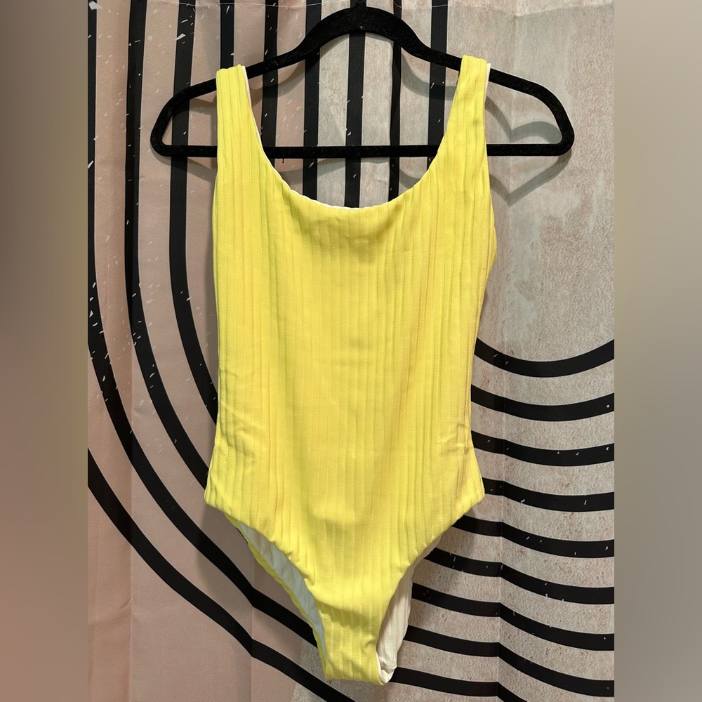 Brand new, fun yellow swimsuit from Madewell!